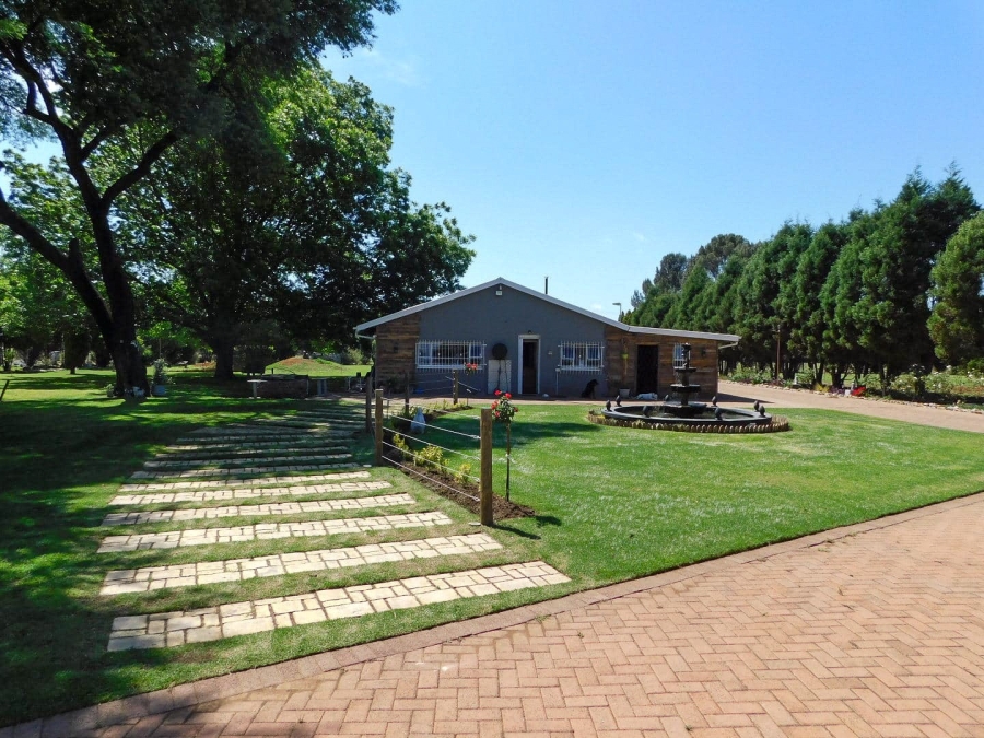 4 Bedroom Property for Sale in Haaskraal A H North West